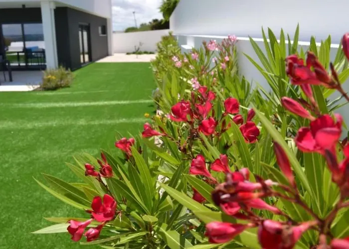 펜션 Neue Moderne Mit Privatem Pool By Interhome *