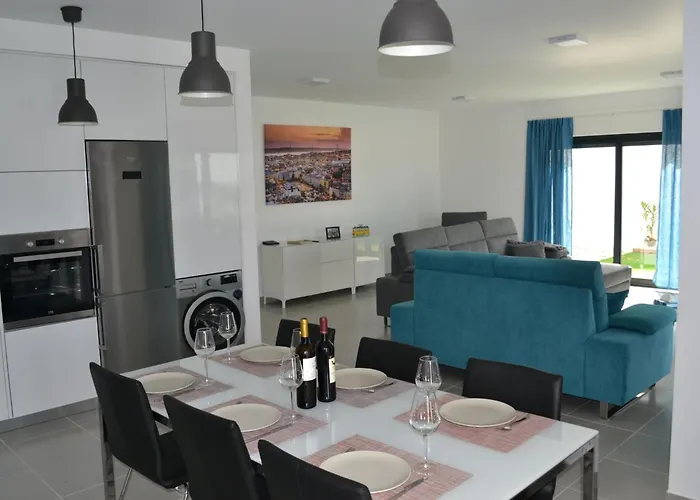 Neue Moderne Mit Privatem Pool By Interhome