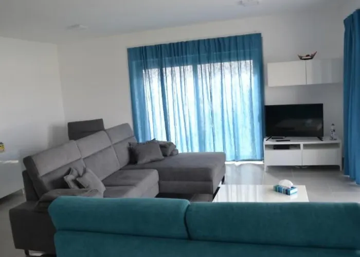 Neue Moderne Mit Privatem Pool By Interhome Casa de Férias Famalicão